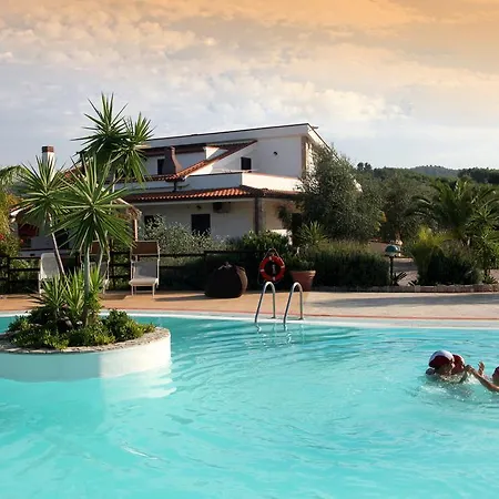 Villantica Aparthotel 4*